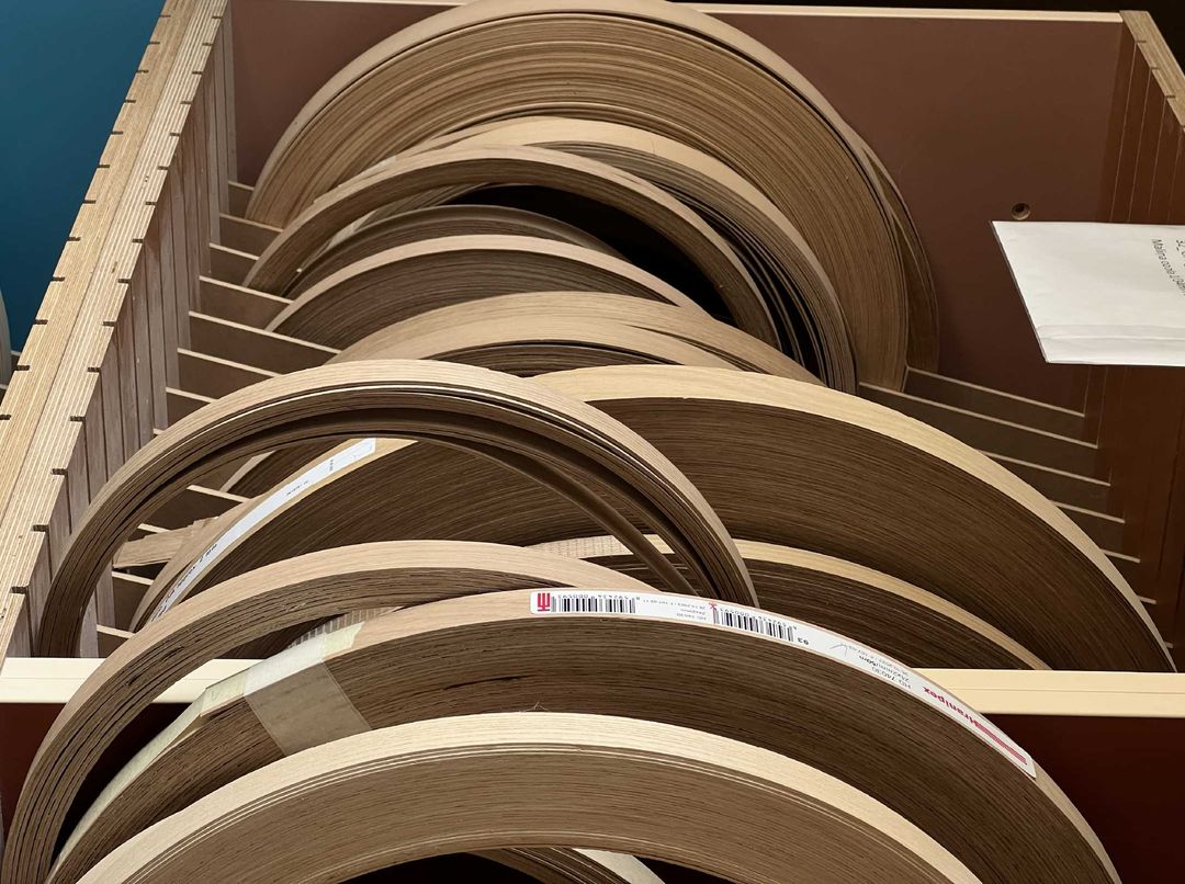 Curved veneered panels stored in the Spals factory